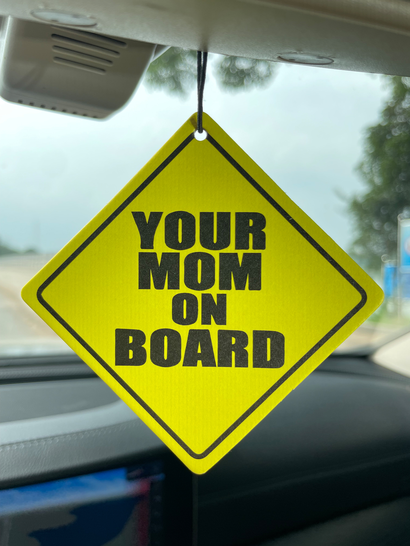 Your Mom on Boar/Hilton Fresh  – Perfume And Fragrance Are Same Bewertung und Preis